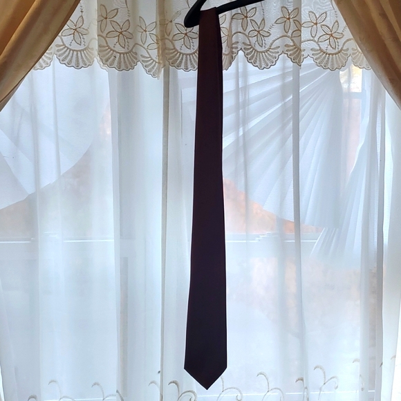 Camden Court Tie - Picture 3 of 7